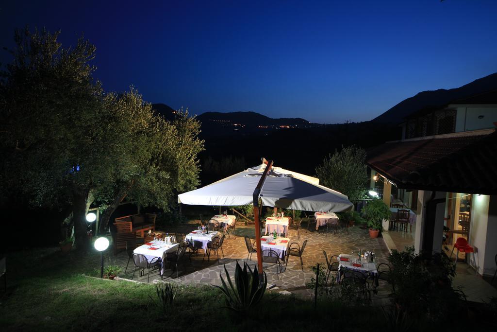 סן ג'יובאני א פירו Tenuta Terre Di Bosco Oasi Di Relax Nel Cilento מראה חיצוני תמונה