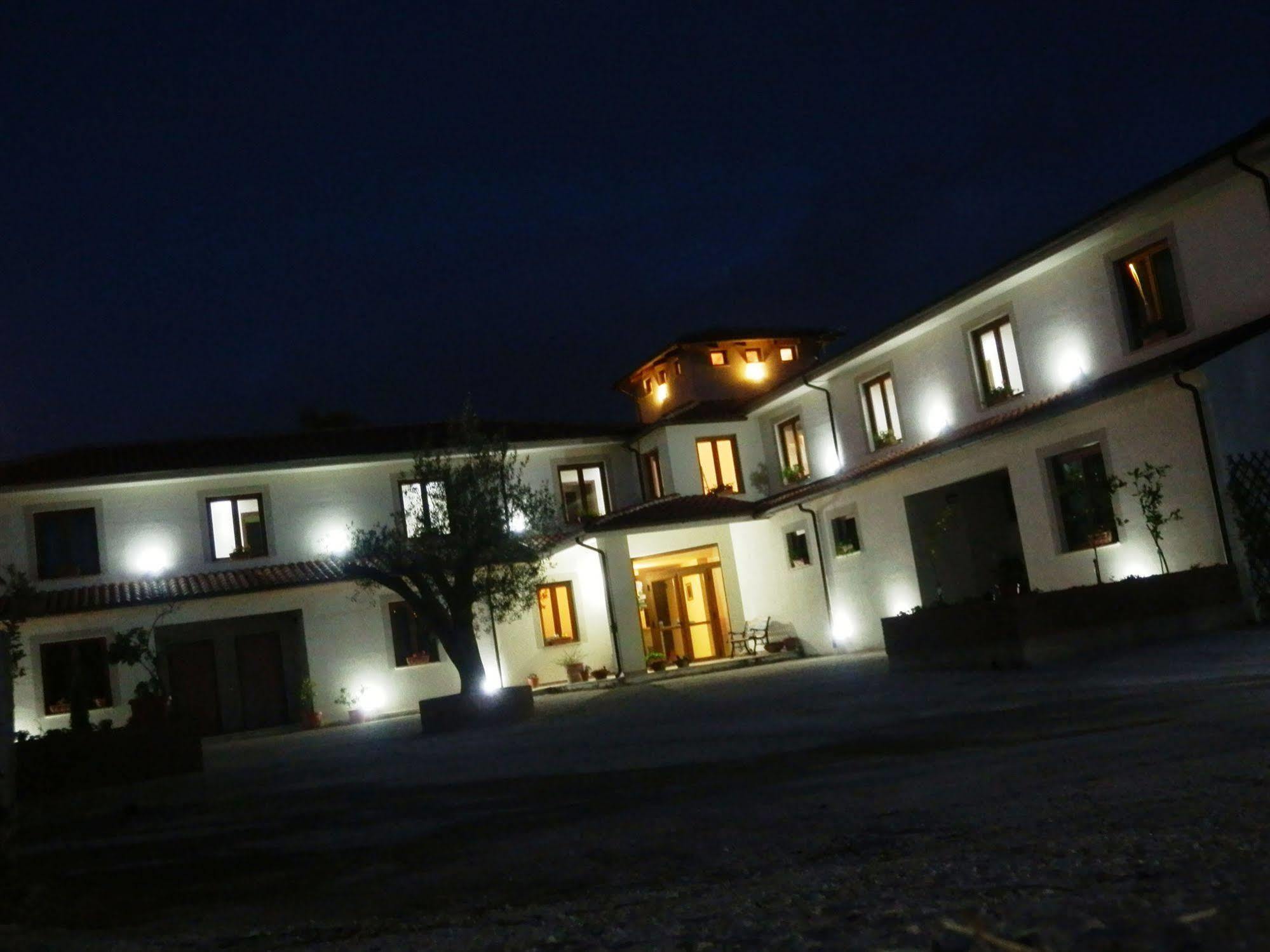 סן ג'יובאני א פירו Tenuta Terre Di Bosco Oasi Di Relax Nel Cilento מראה חיצוני תמונה